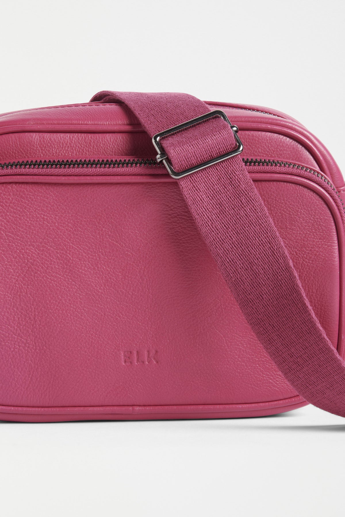 Kassel Leather Crossbody / Fuchsia