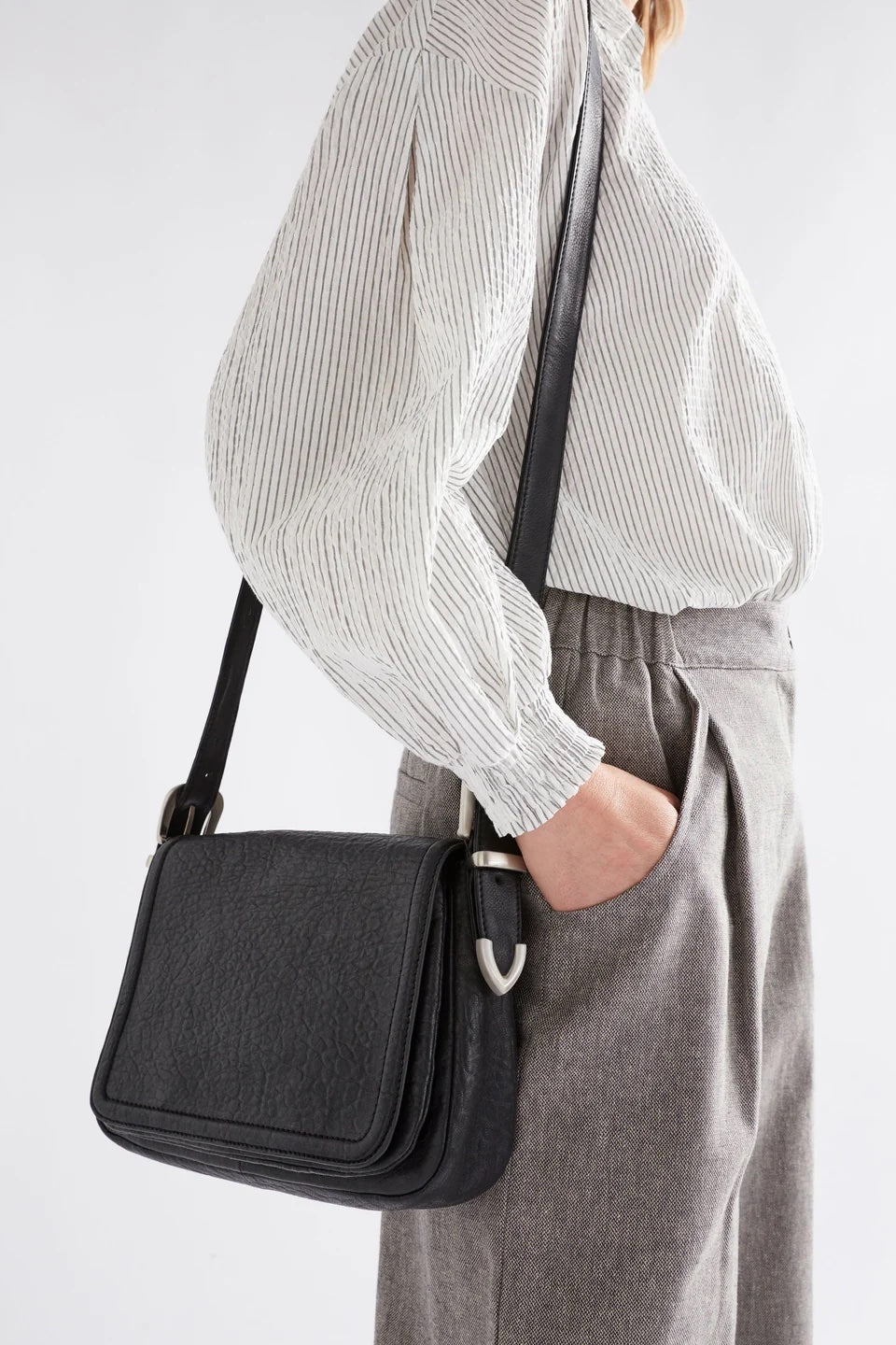 Spenne Crossbody Bag / Black