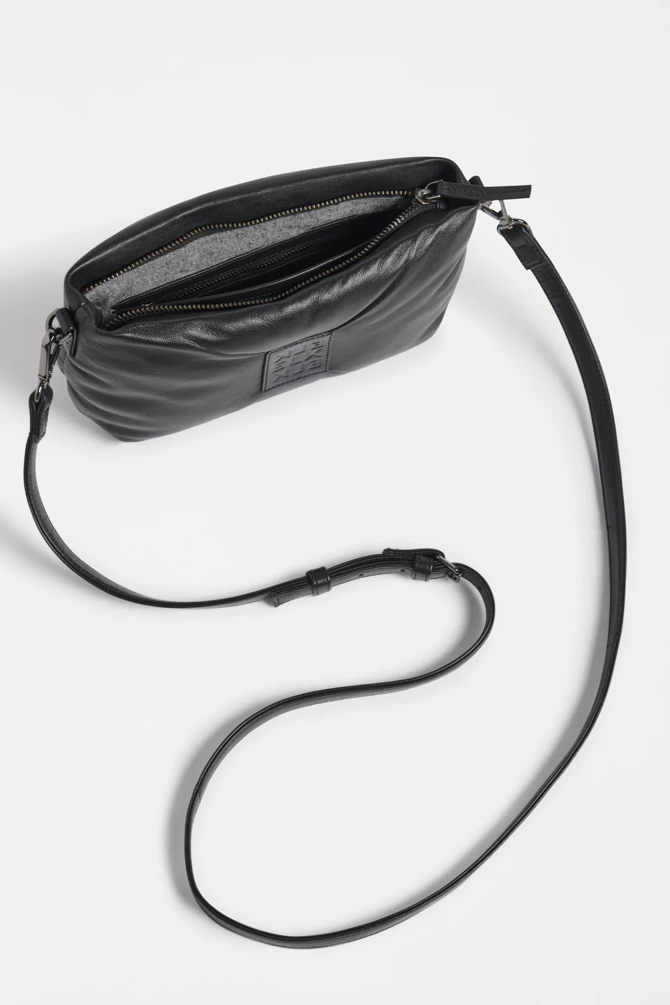 Moln Clutch / Black