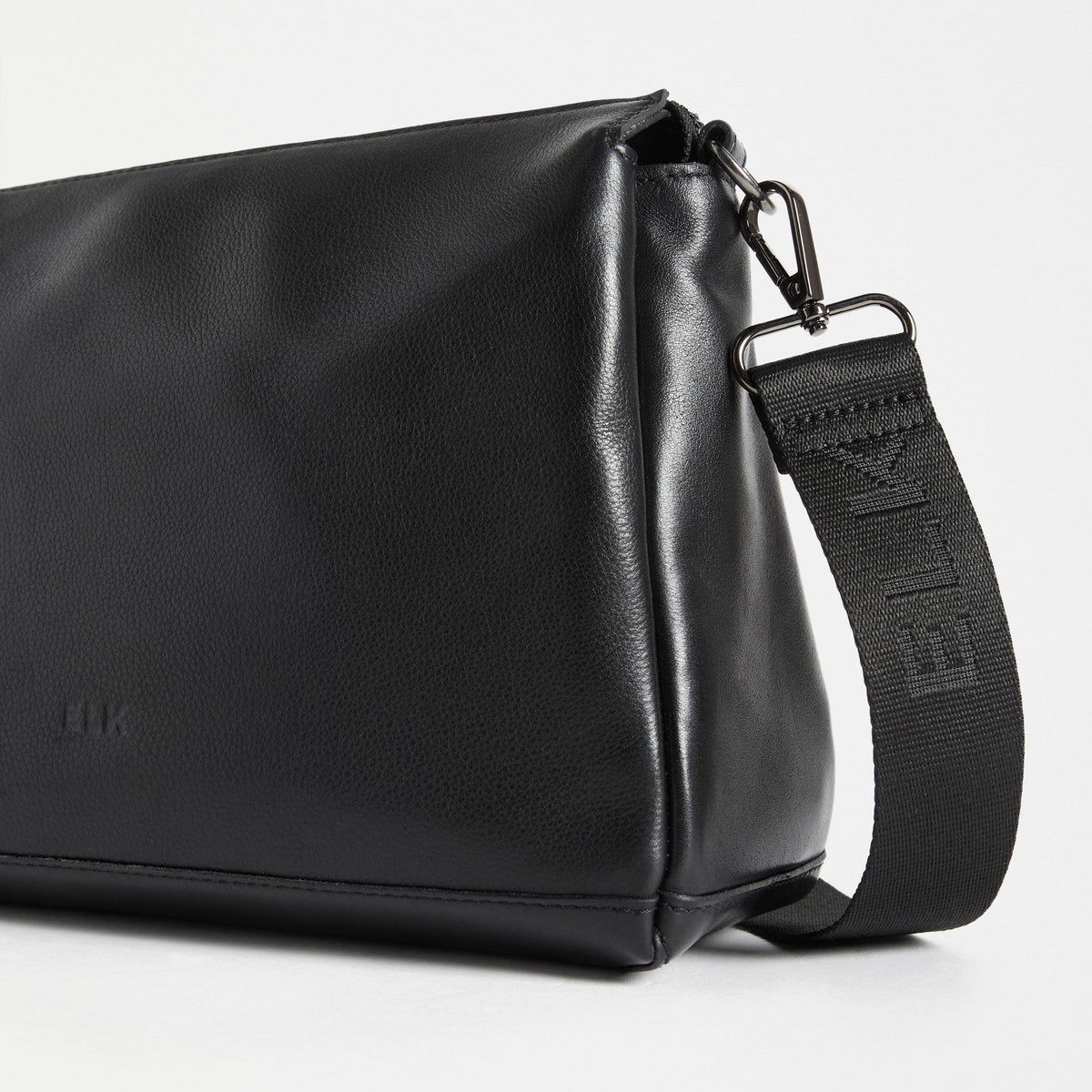 Veni Crossbody / Black