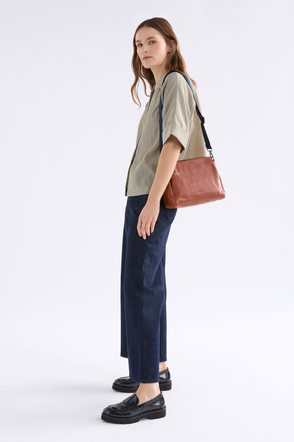 Veni Crossbody / Tan
