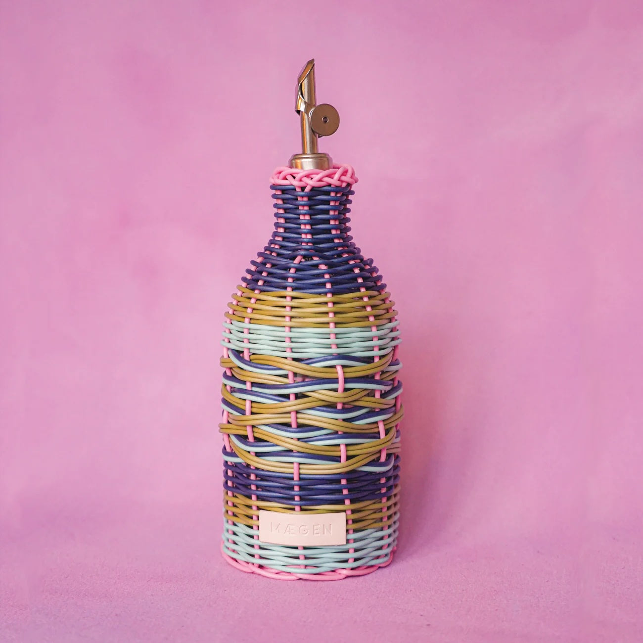 Woven Oil Pourer / Pink & Navy