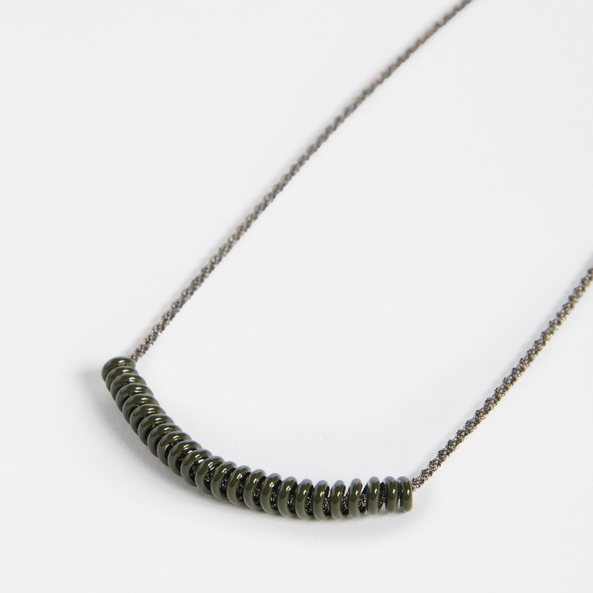 Vrid Necklace / Dark Olive