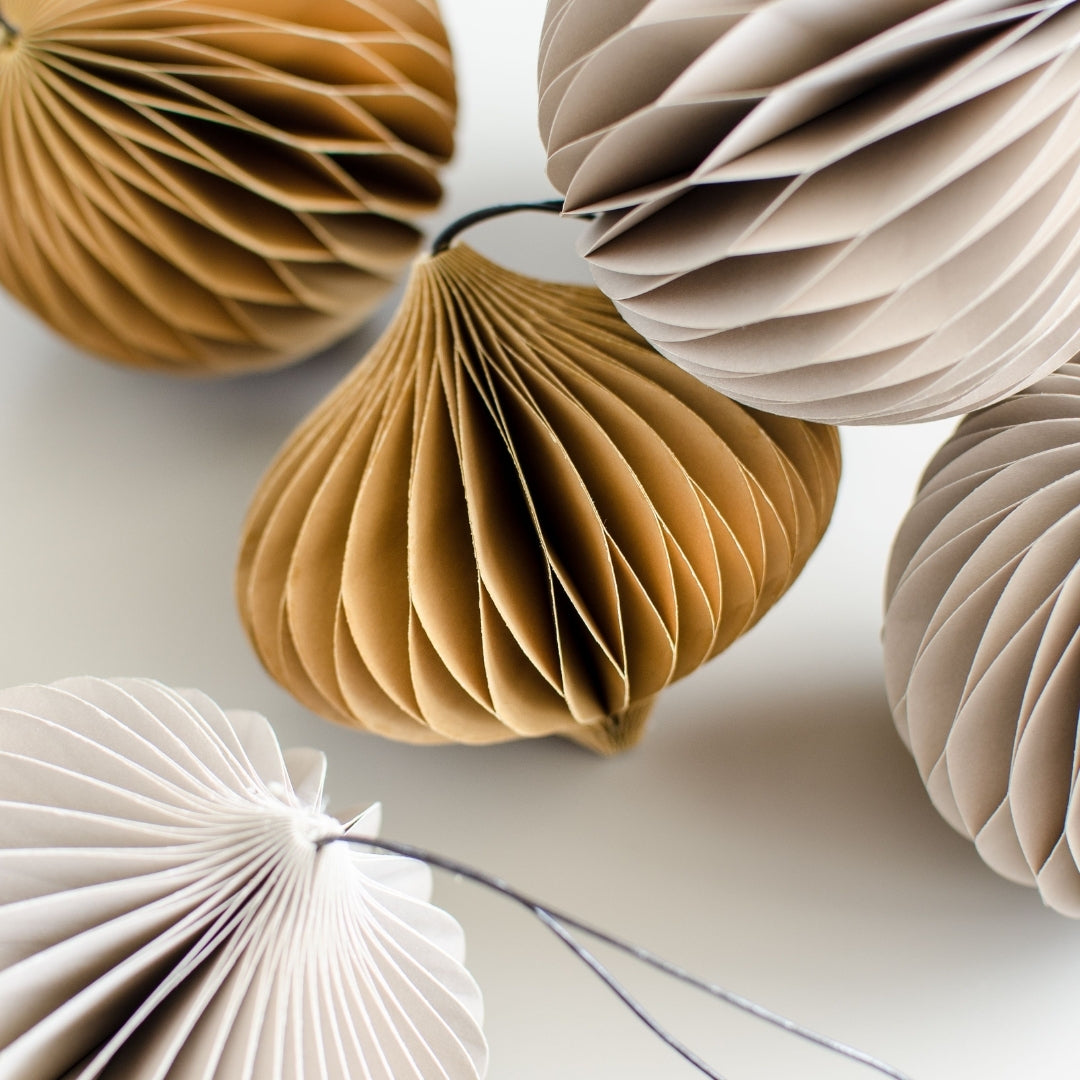 Paper Jewel Ornament / Golden Sand