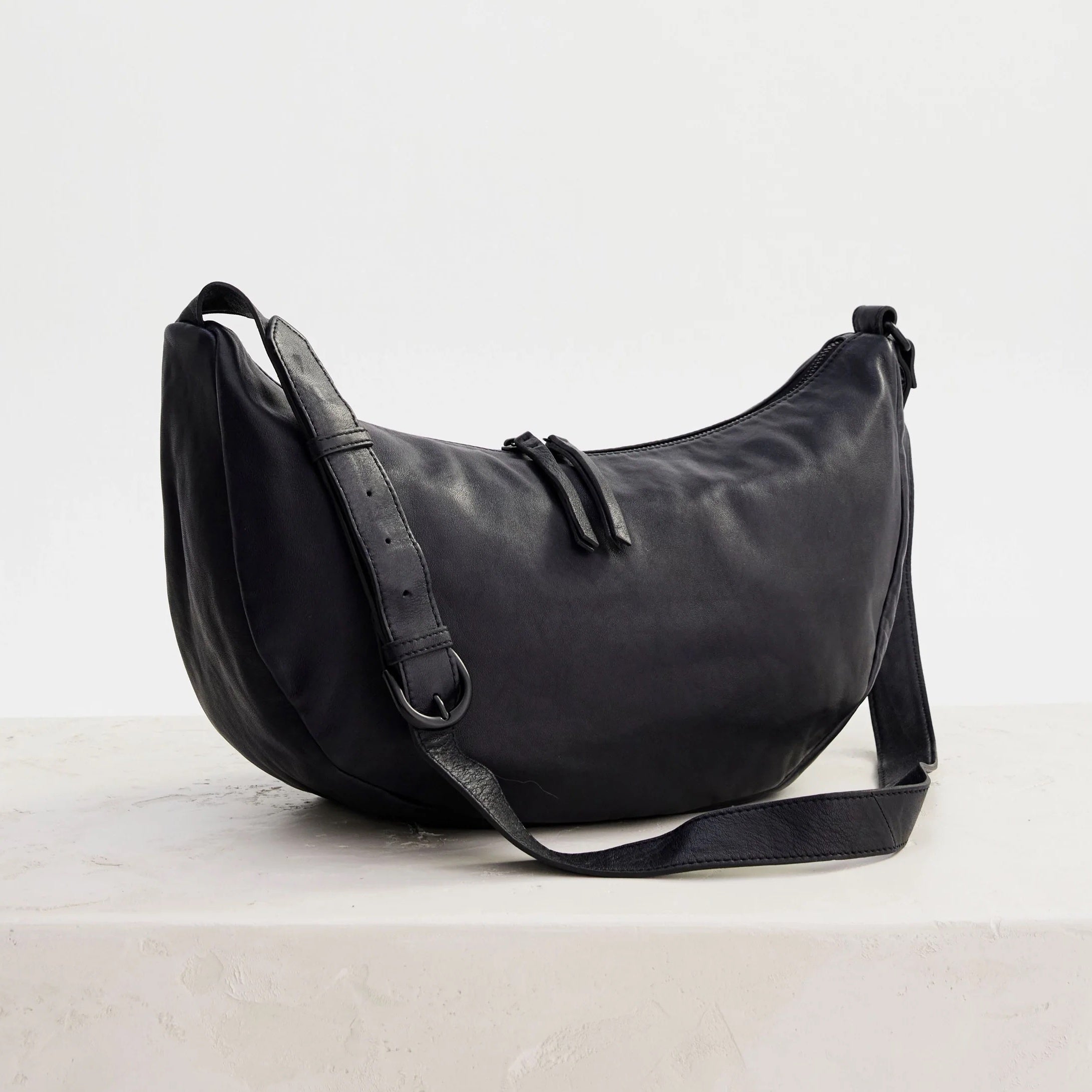 Stevie Sling / Black