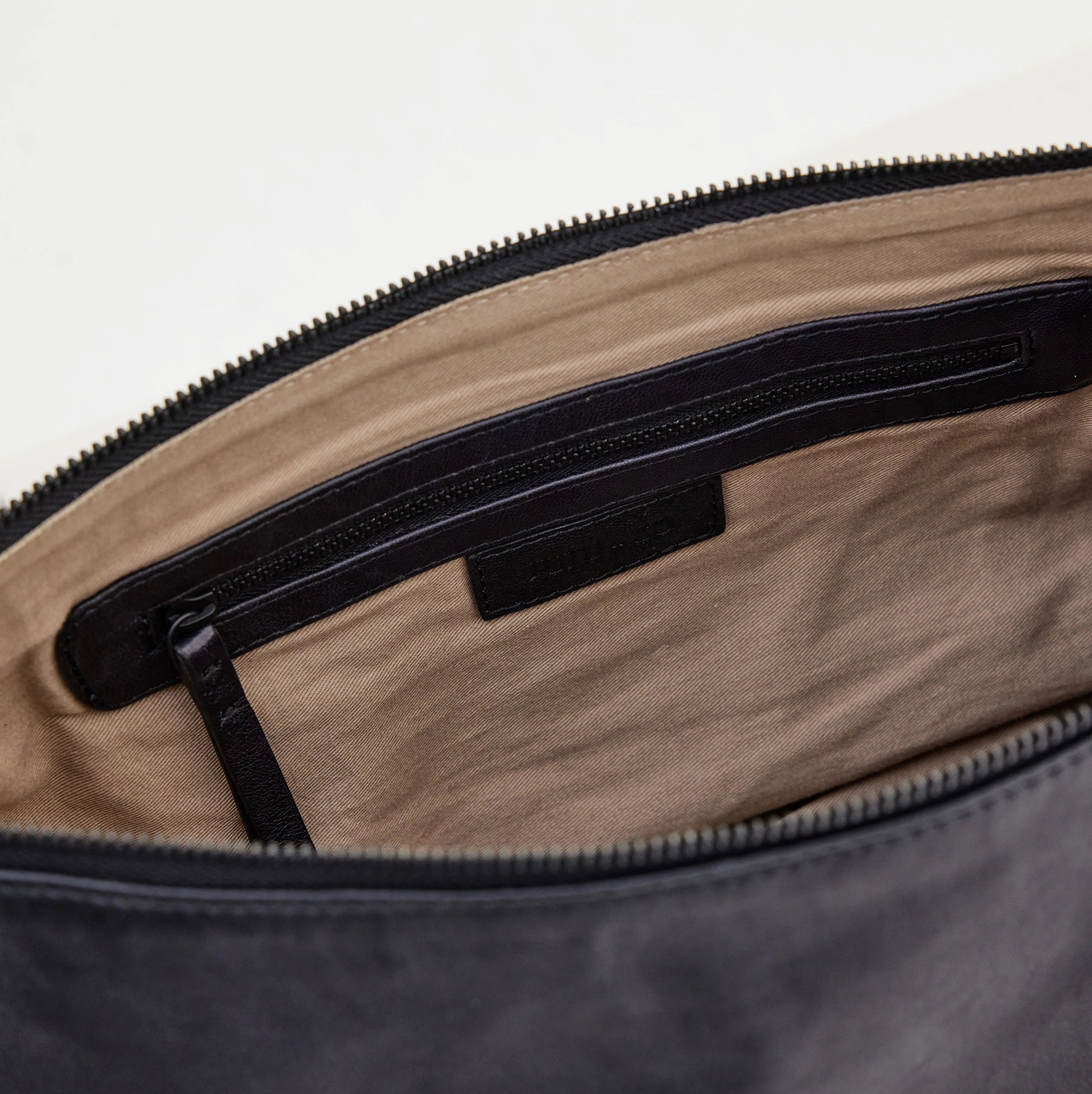 Stevie Sling / Black