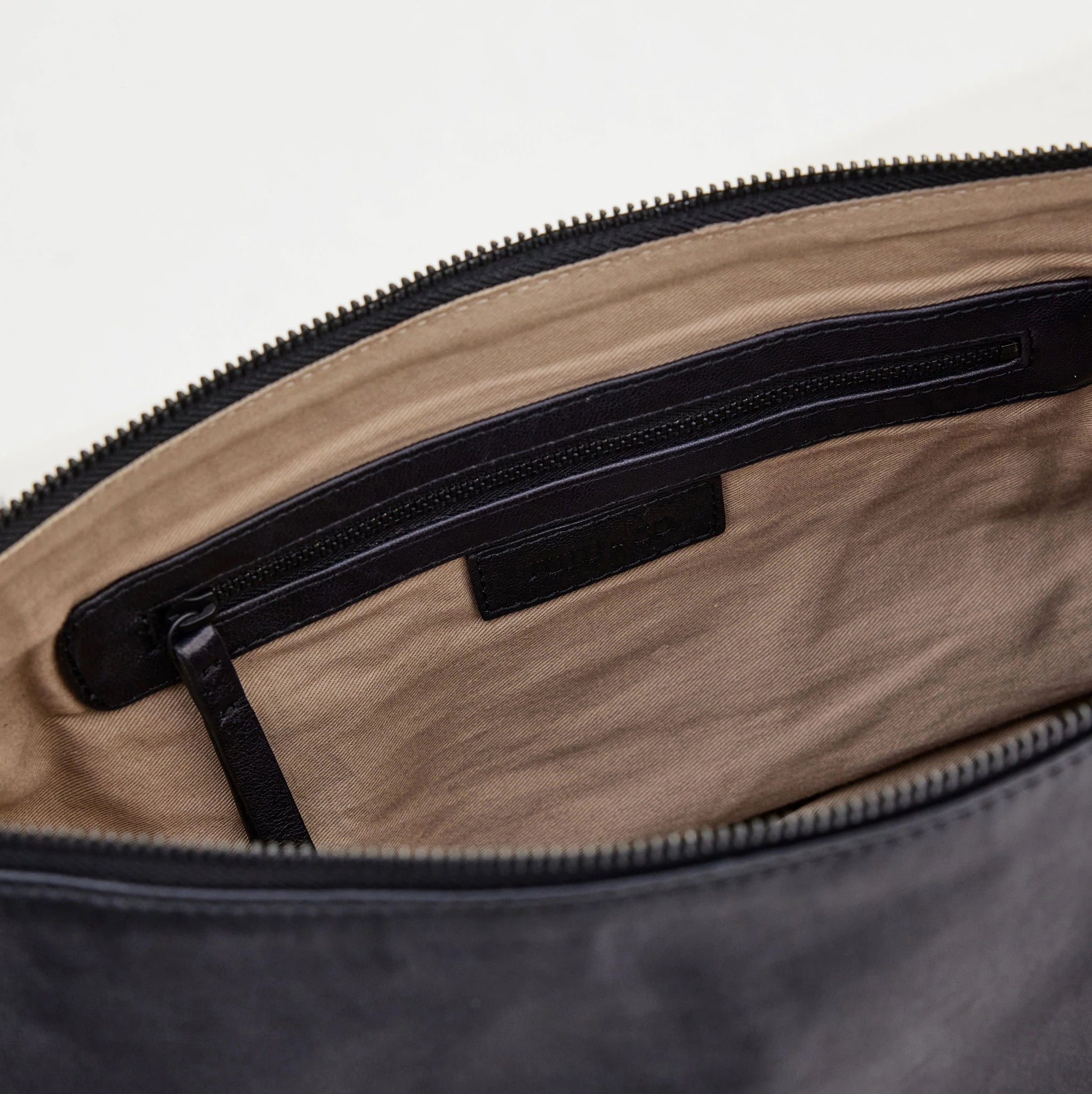 Stevie Sling / Black