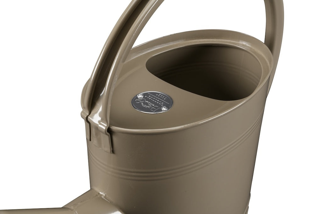 Waterfall 5L Watering Can / Truffle