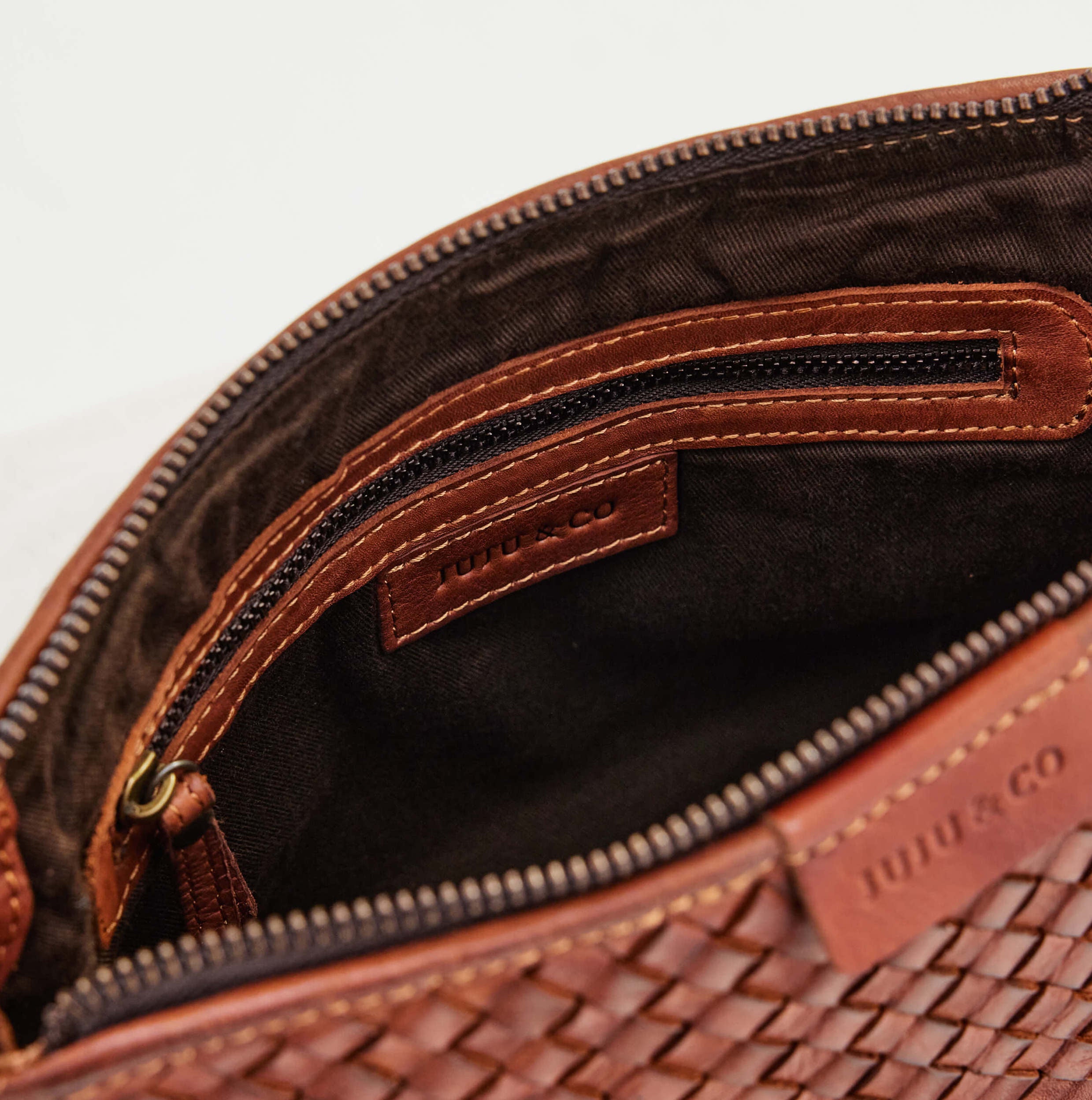 Basque Crossbody Bag / Amber