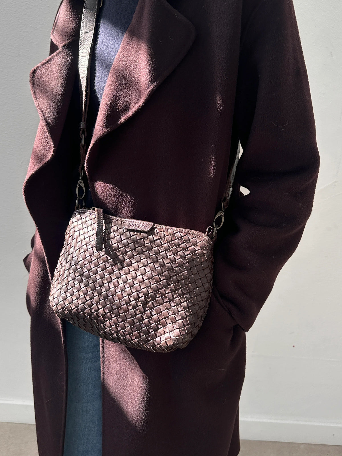 Basque Crossbody Bag / Chocolate