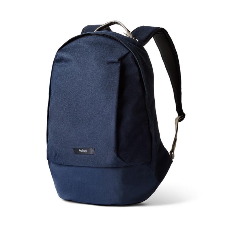 Classic Backpack / Navy