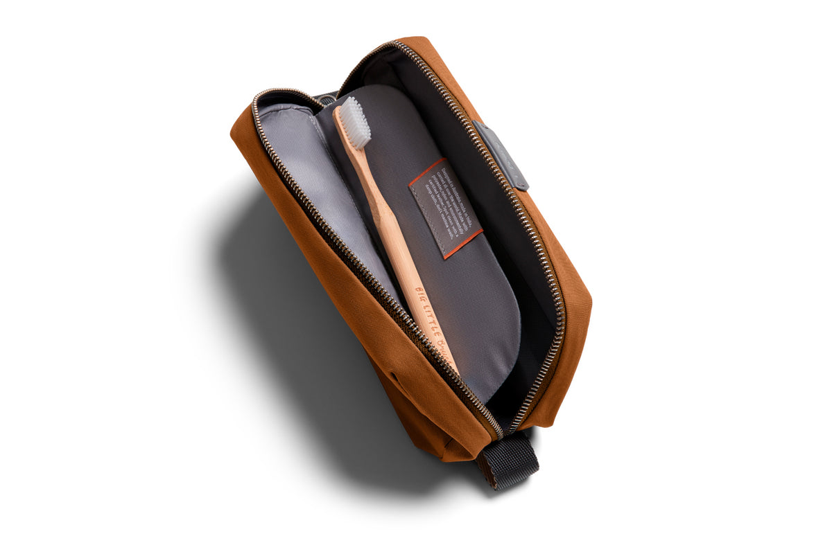 Toiletry Kit Plus / Bronze