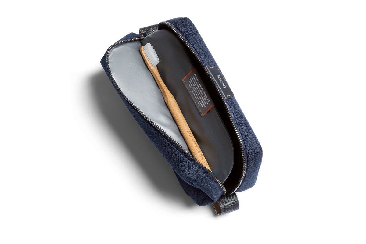 Toiletry Kit Plus / Navy