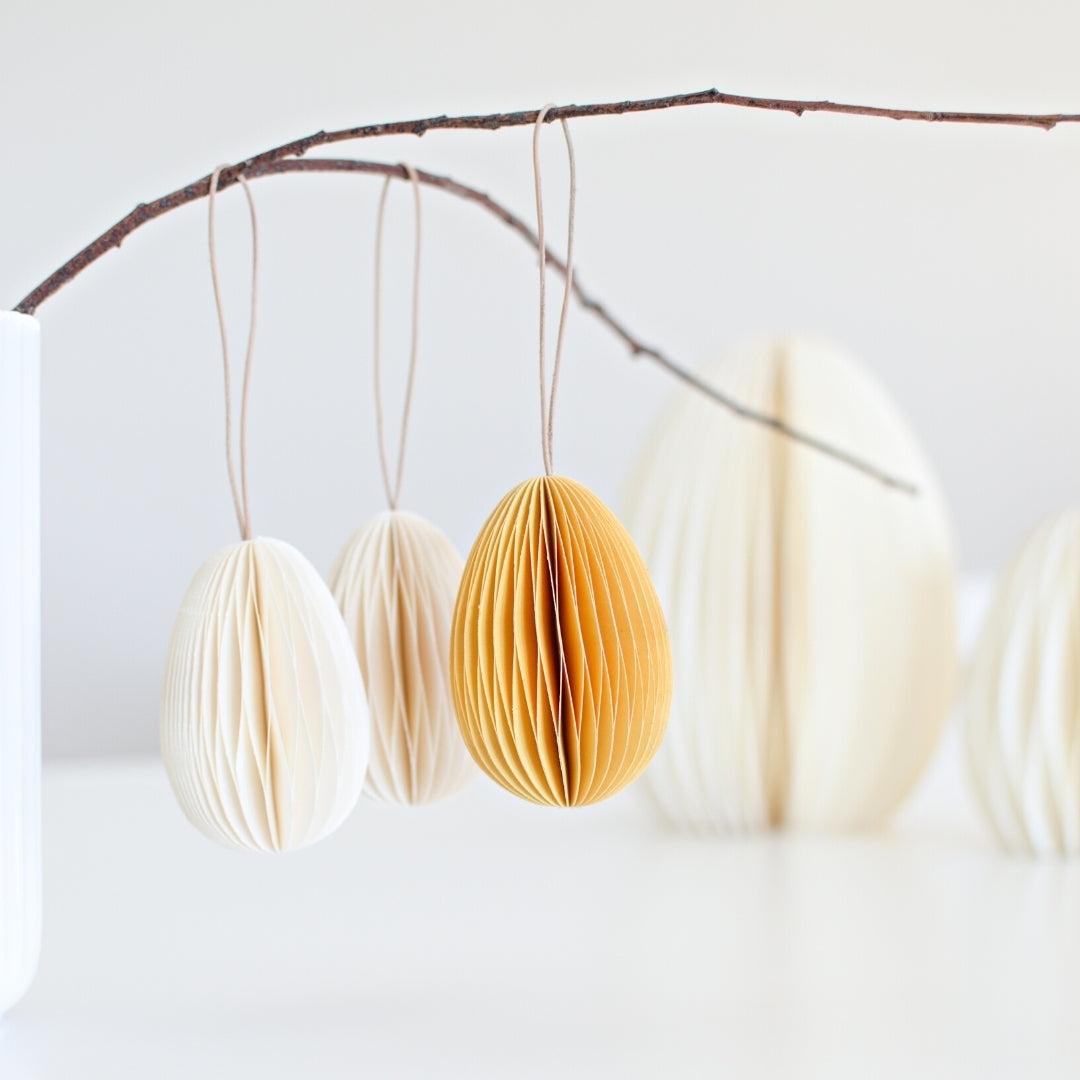 Easter Egg Hanging Ornament / Off White