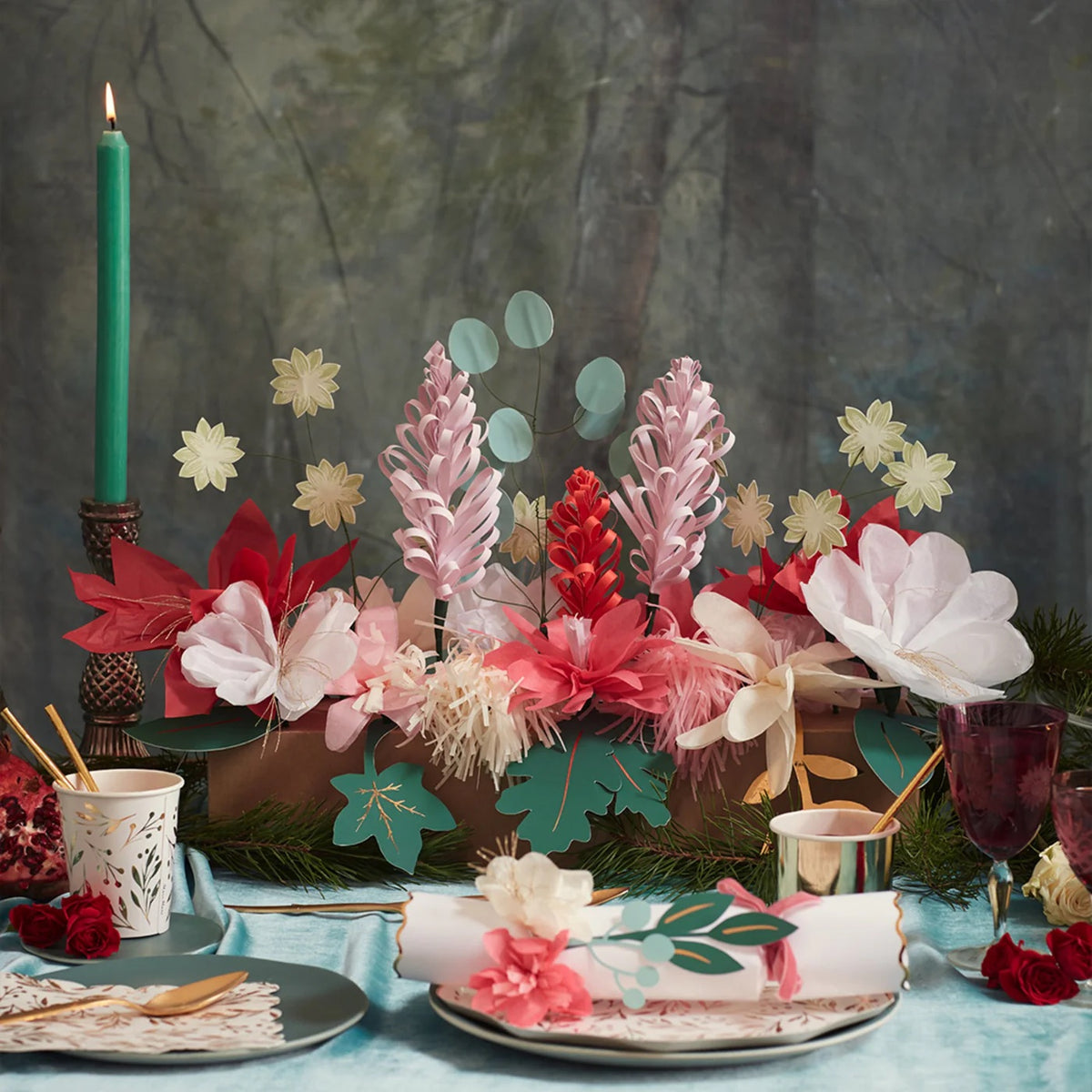 Hazel Gardiner Large Flower Crackers