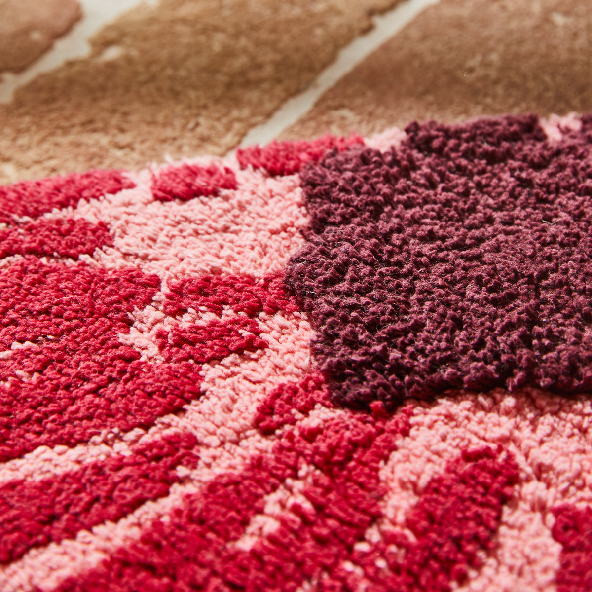 Isabella Bath Mat / Crimson