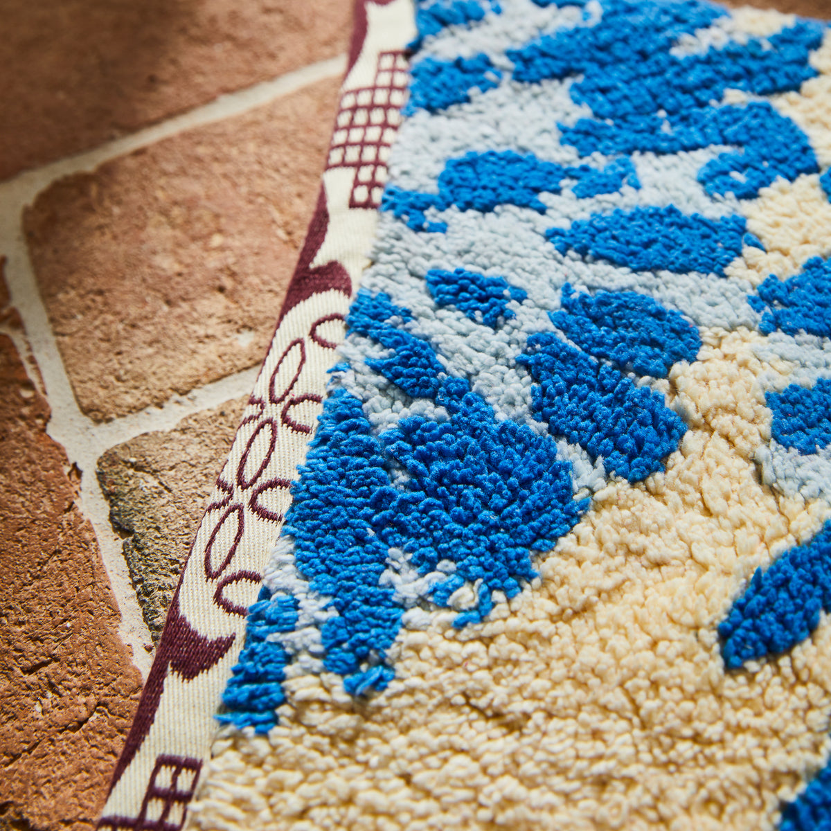 Isabella Bath Mat / Azure