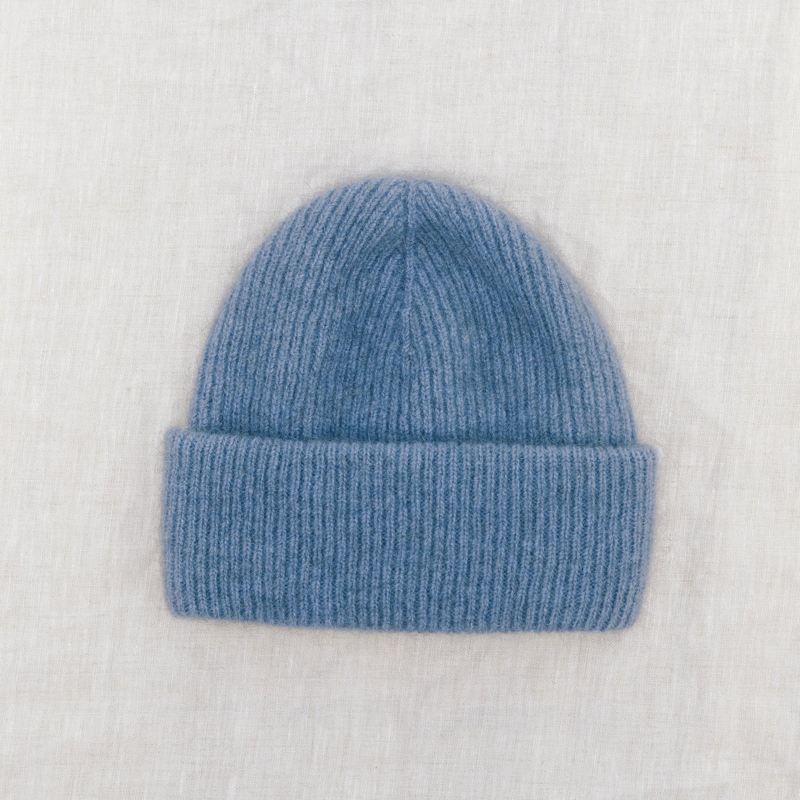 Possum Merino Fine Rib Beanie / Orchid