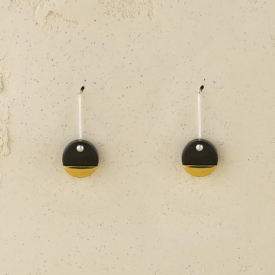 Spot Earrings / Black