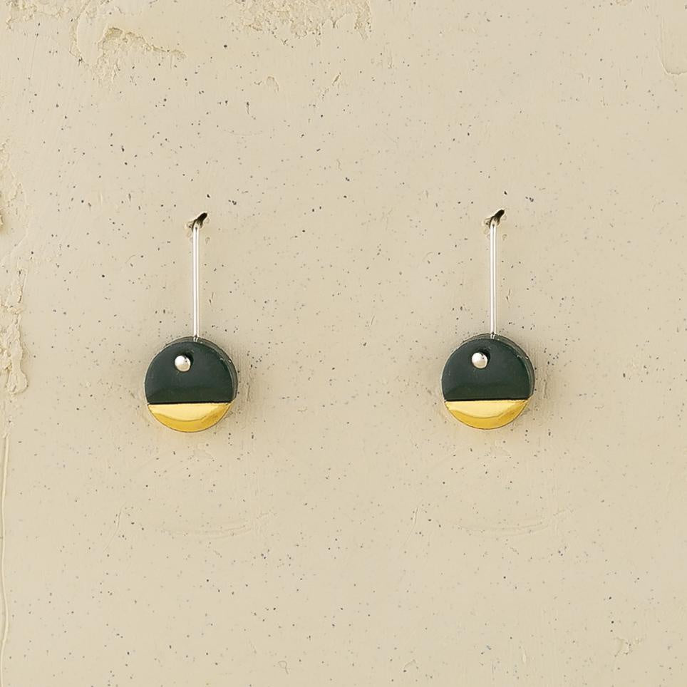 Spot Earrings / Green