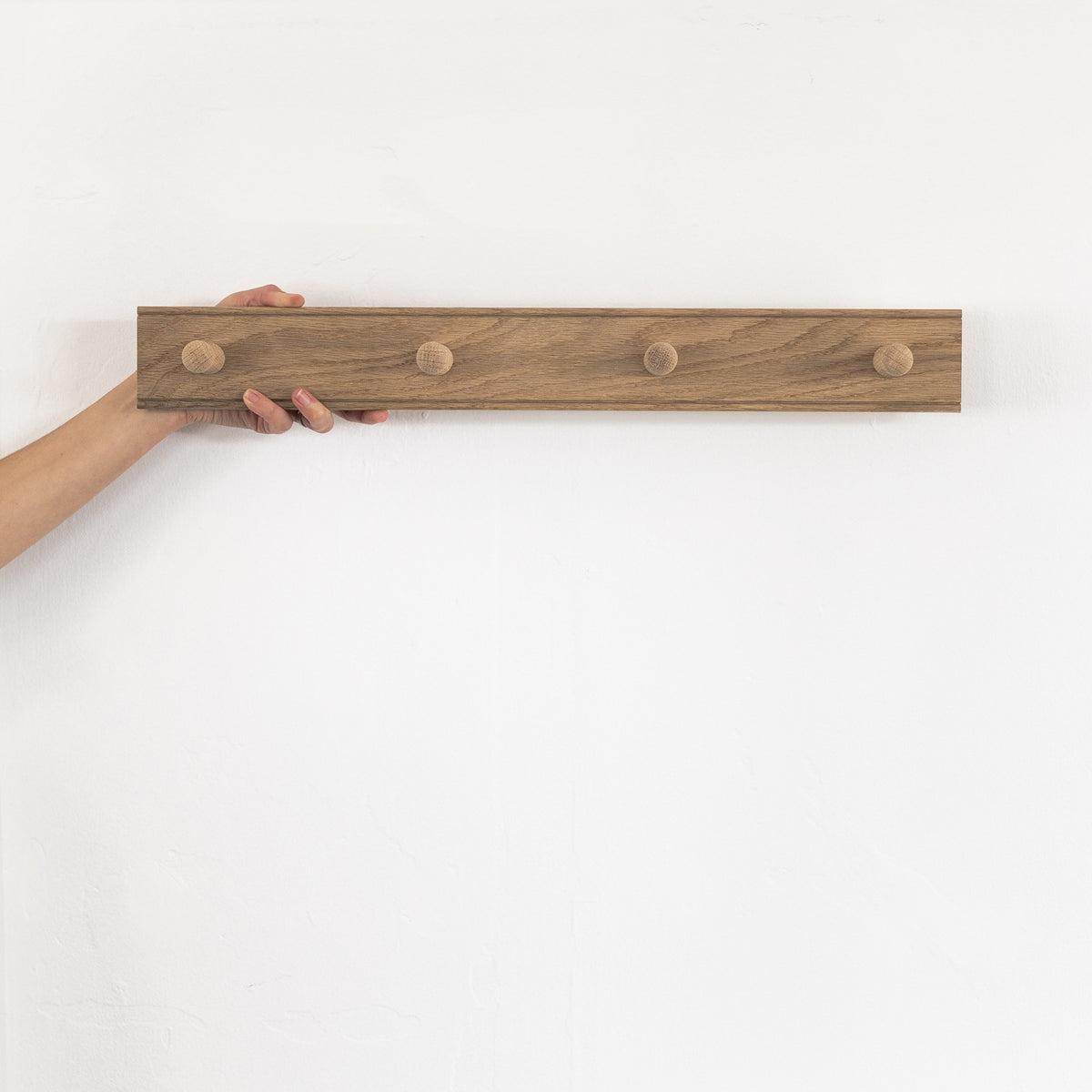 Oak Peg Rail / 4 Peg