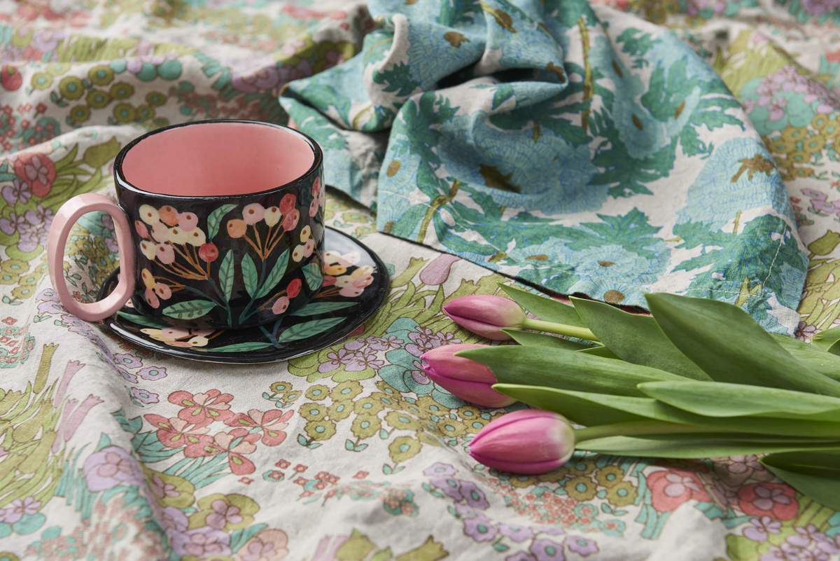 Joan's Floral Napkin Set