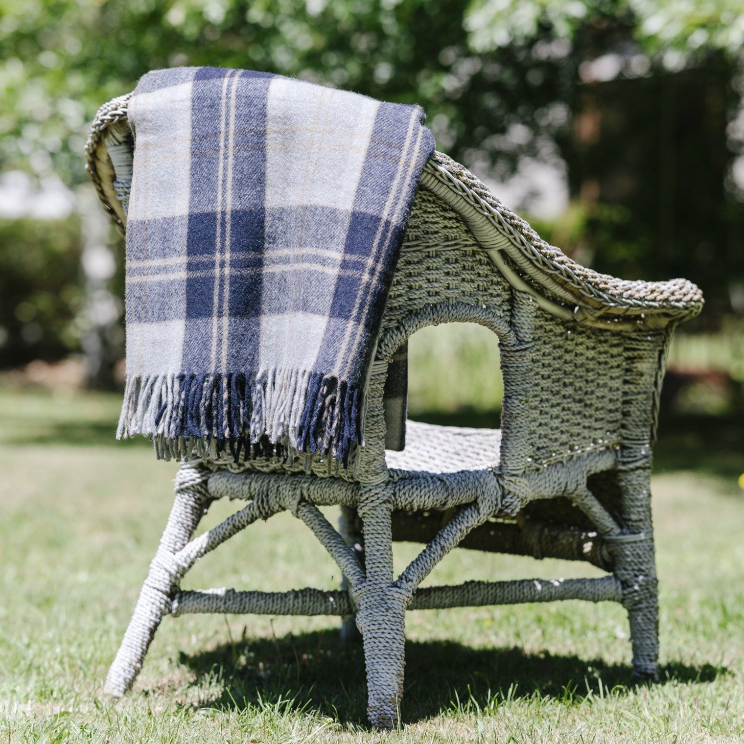 Wool Scottish Tartan Blanket / Navy